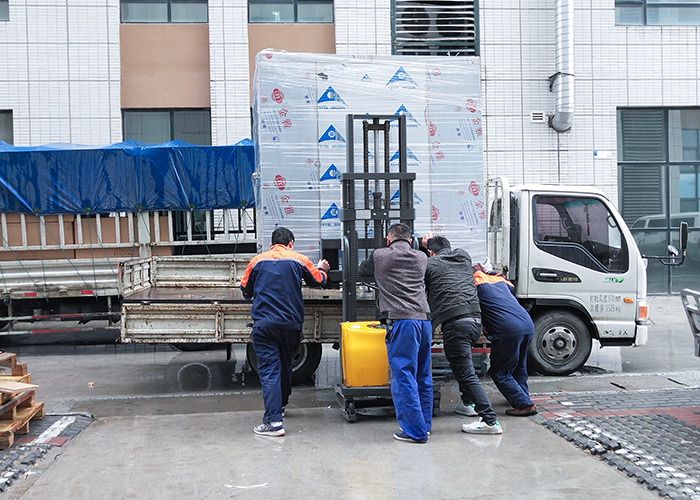 黑龍江黑河食品廠風淋室發(fā)貨現(xiàn)場